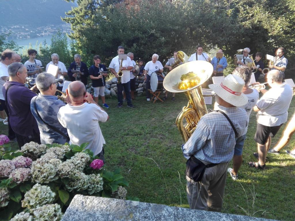 Sweet Home Faggeto Lario 外观 照片